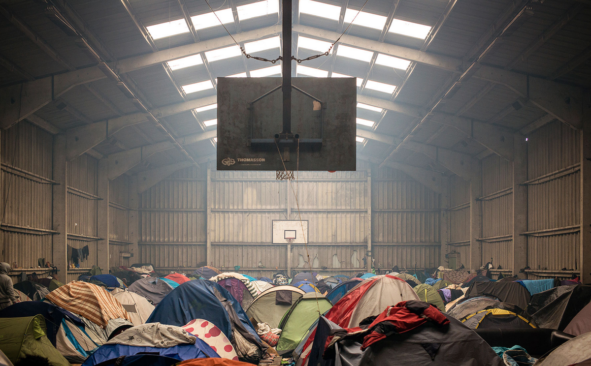 Refugees's tweet image. Mazhar fled Syria &amp;amp; walked for months in search of a home. In Calais, his progressed stopped  trib.al/YqFYDhm