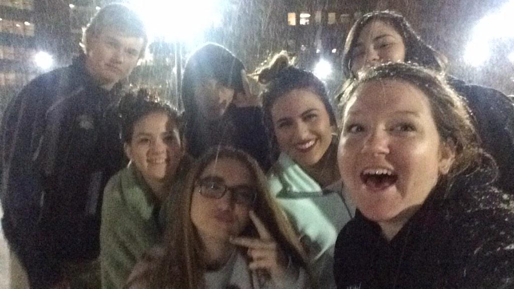 kaitlynfogal's tweet photo. ❄️Snowing in Reno❄️ #notwitterryan http://t.co/w8nSyywvDj