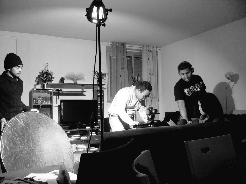 stklyon's tweet photo. Sur le tournage de la mini-série 😉 #STKJ15 http://t.co/ggmPKpTogq