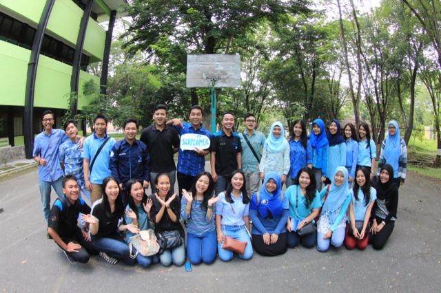 Pagi ini udah kita lewatin Welcome Party CIMSA UNS! Mah bagi hasil foto scosession nih 💙