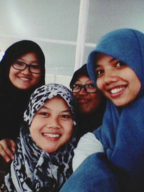 Di "Oceanography Laboratory" banyak ilmu dikasih kakak ttg oceanography &amp; lapangan kerja... @IOEITB2015 #IOEITB2015