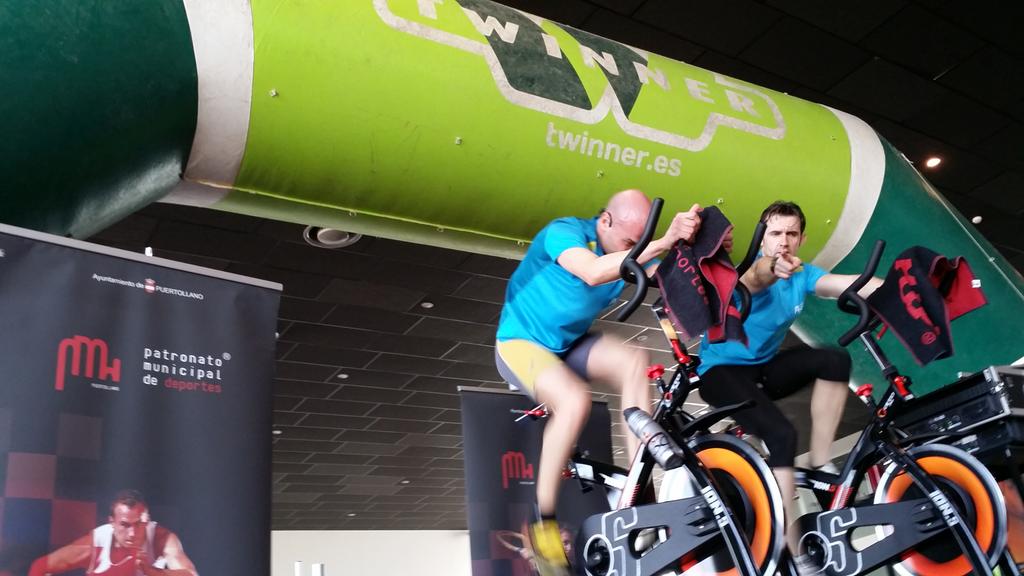 La q se está liando en <a href="/aytopuertollano/">PUERTOLLANO</a>  con la #masterclass d #cicloindoor 😲 con @twinnerrunning  <a href="/PasarelaNewLife/">PASARELA_PUERTOLLANO</a>
