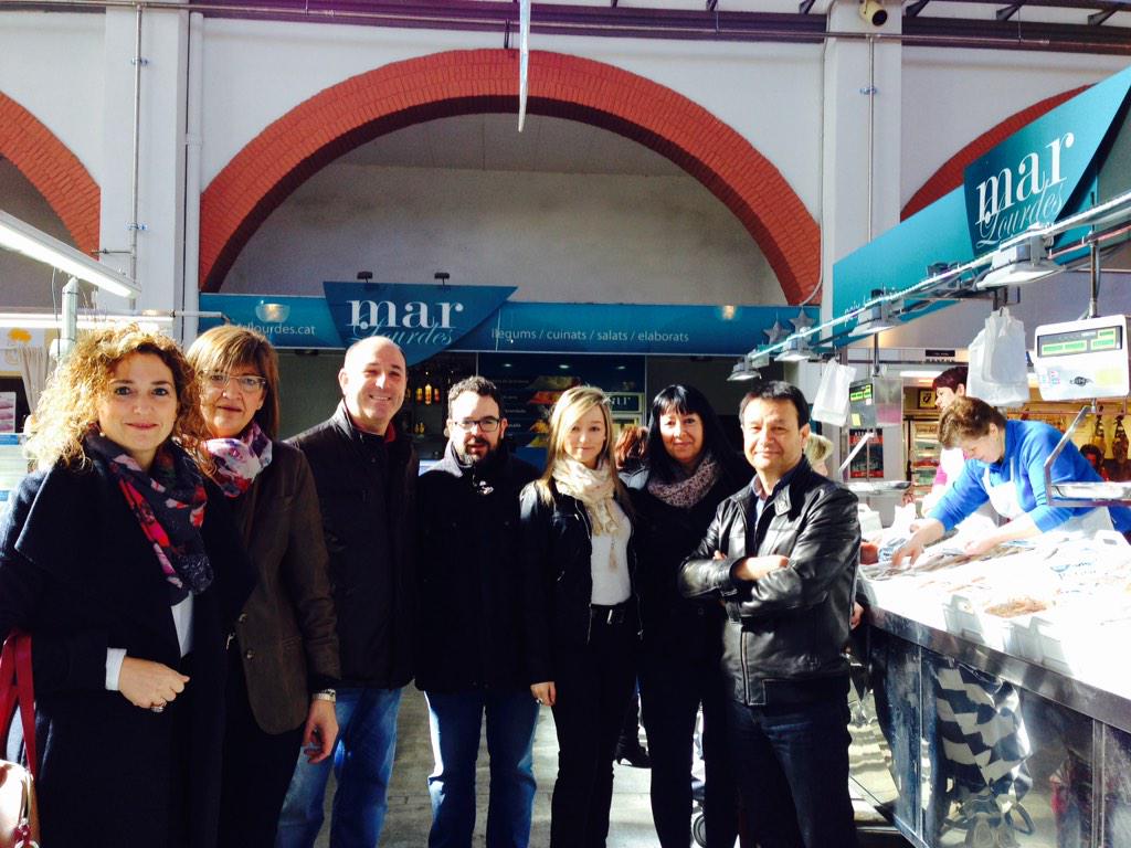 FrancescMiroM's tweet photo. Avui Festa de la Carxofa, al mercat també #canviserè @PSCAmposta @JeyFac @AnnaTomasT @Joan_Castellano http://t.co/ixo8V9fa9N