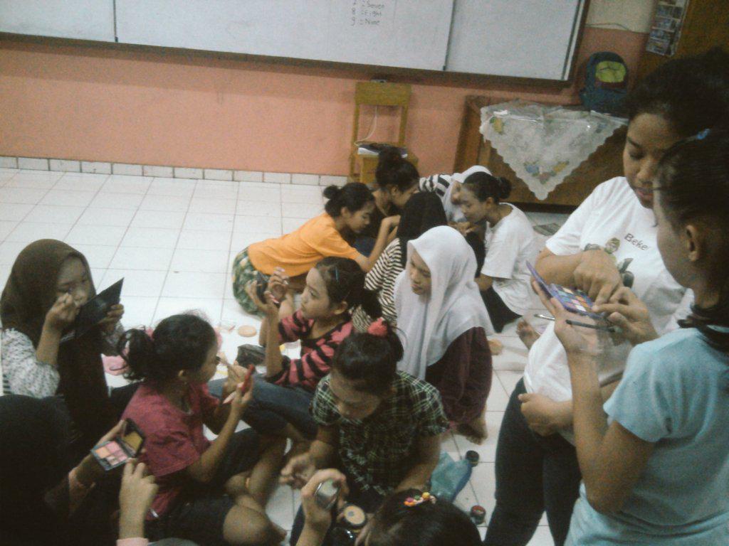Teater Tusif tweet media