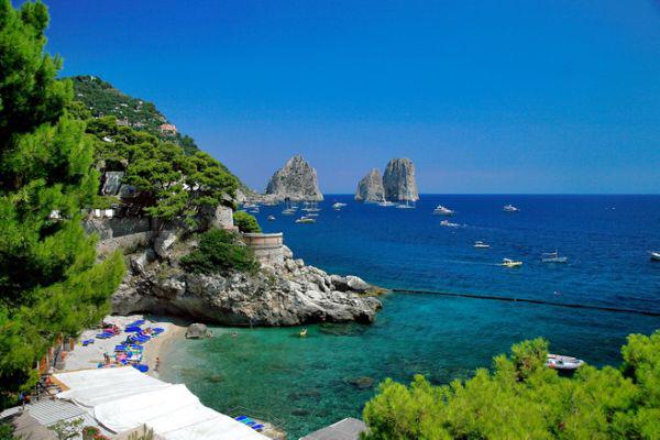 travelline0's tweet photo. جزيرة كابري الايطاليه 

من وجهات السياح العرب

@alwseem66 http://t.co/nQUwgzltn3