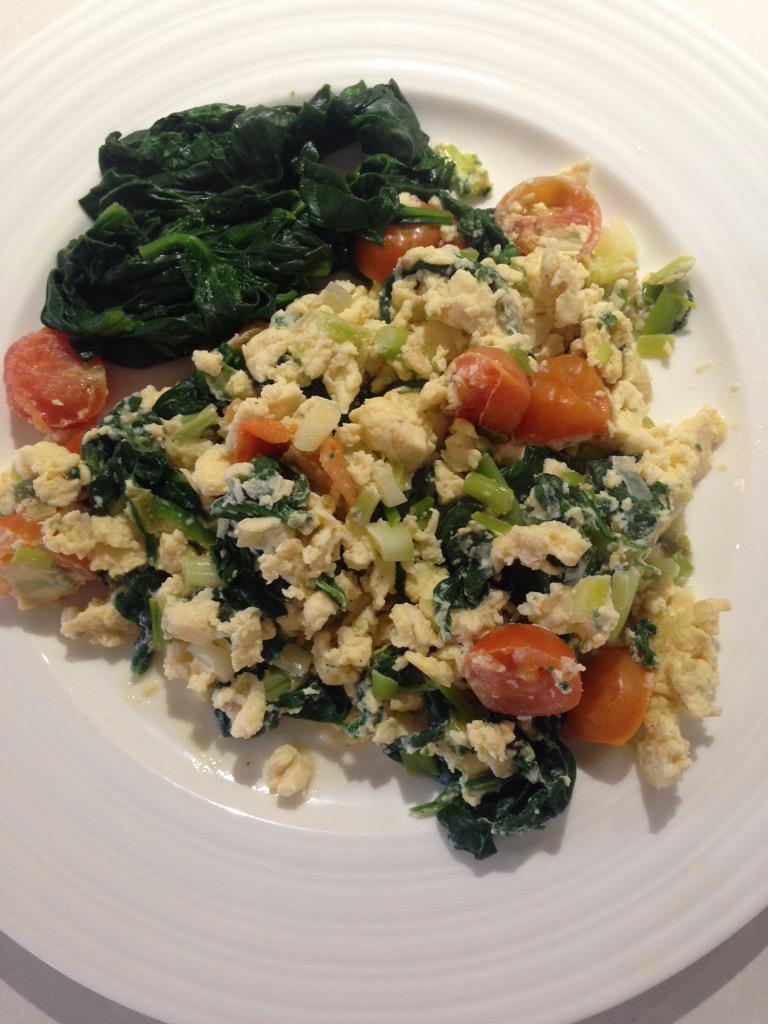 gettinglean15's tweet image. Scrambled egg &amp;amp; feta hash for breakfast this morning day 6/90... Tastes a lot better than it looks #90daysss