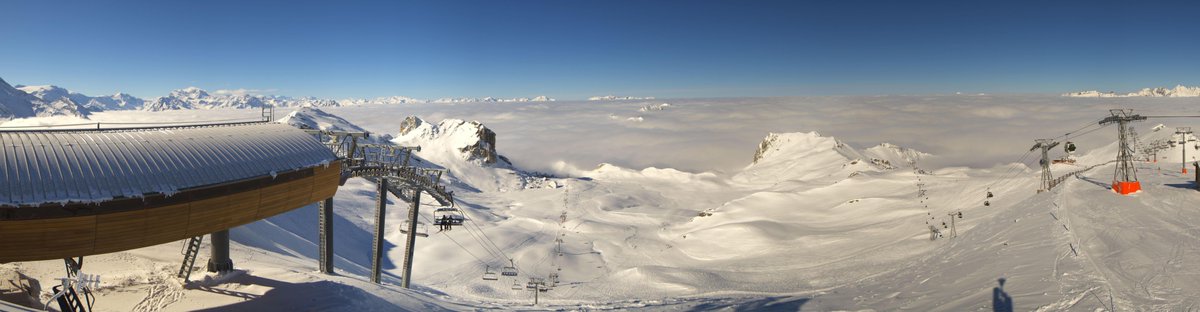 LocLaPlagne's tweet photo. Je comprends pas le débat, regardez #LaRobeEst #Blanche à #LaPlagne ! #TheDress is #White
http://t.co/zychcCpMod http://t.co/G0RGU355Gy