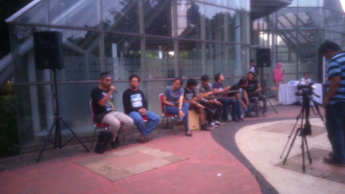 Serrum_ tweet picture