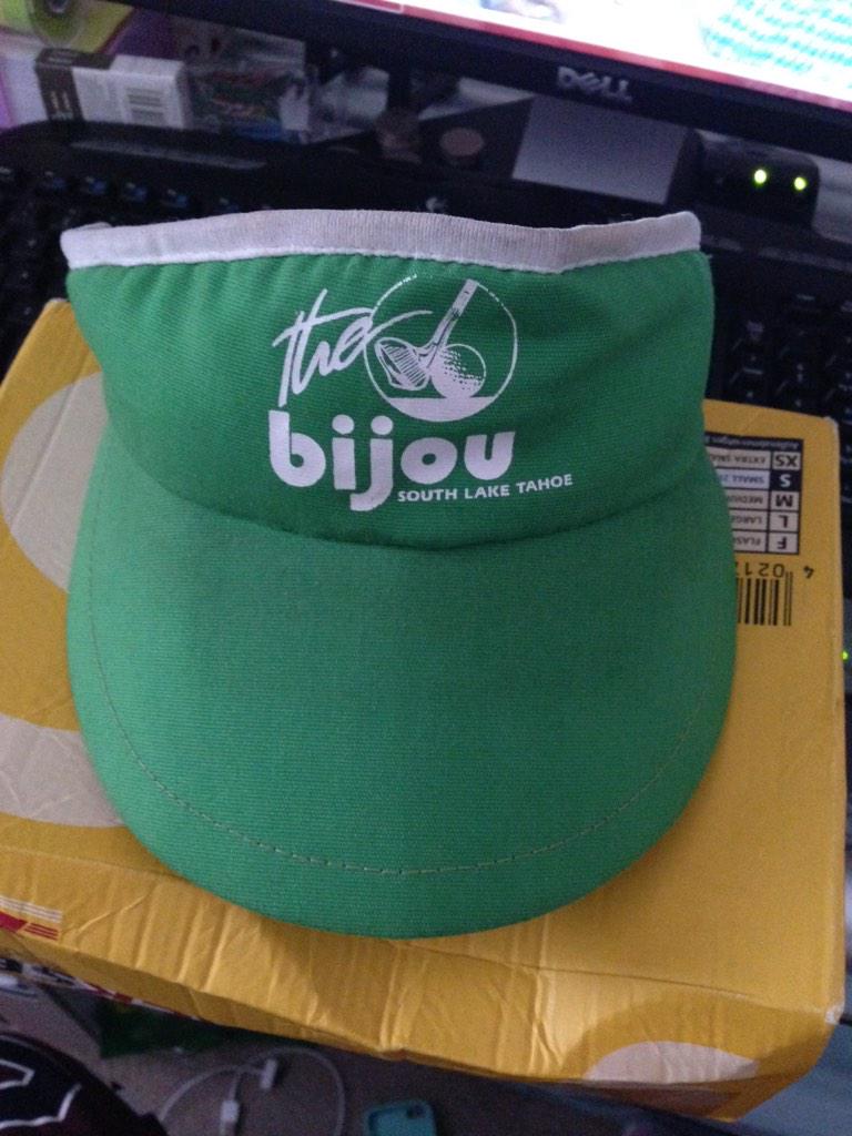 Nats2113's tweet photo. @jasonperryrock might need this back for playing download! Might help keep the sun out his beautiful face! http://t.co/Uw3uNISRdK