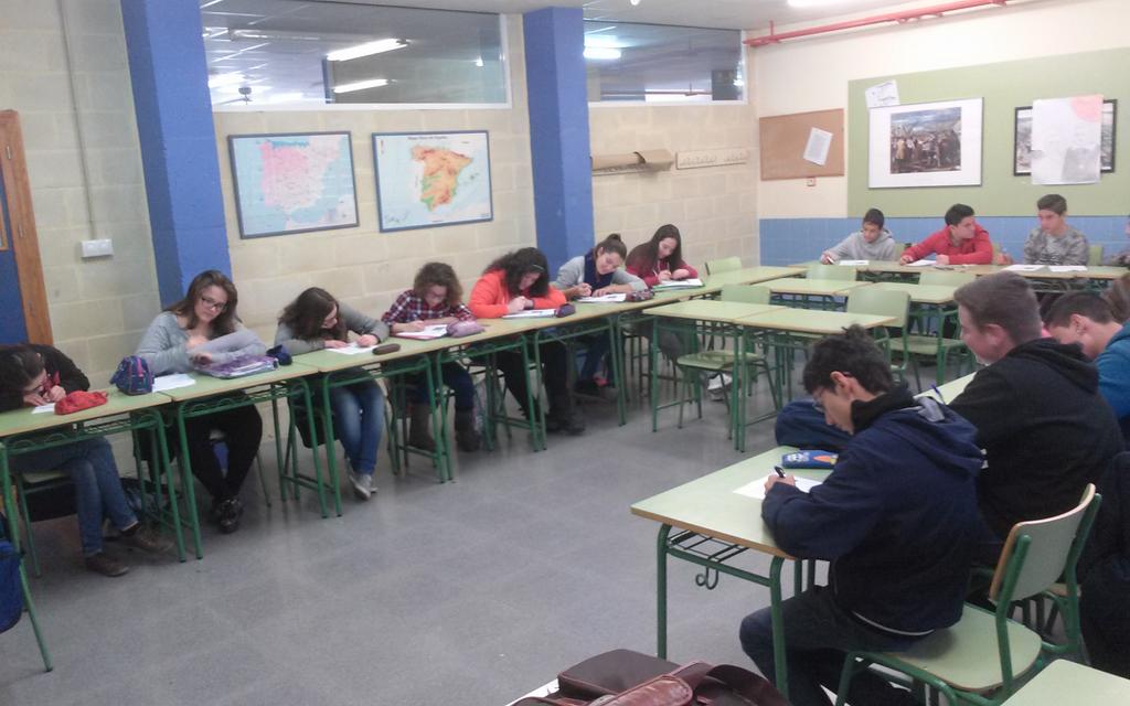 VictorMarinNav's tweet image. Aprendiendo que el conocimiento no se imparte, sino que se comparte, América sites.google.com/site/amaericap… #proyectos2m