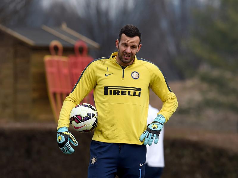 SamirFans's tweet photo. Samir in allenamento http://t.co/DsvUmdfJLm