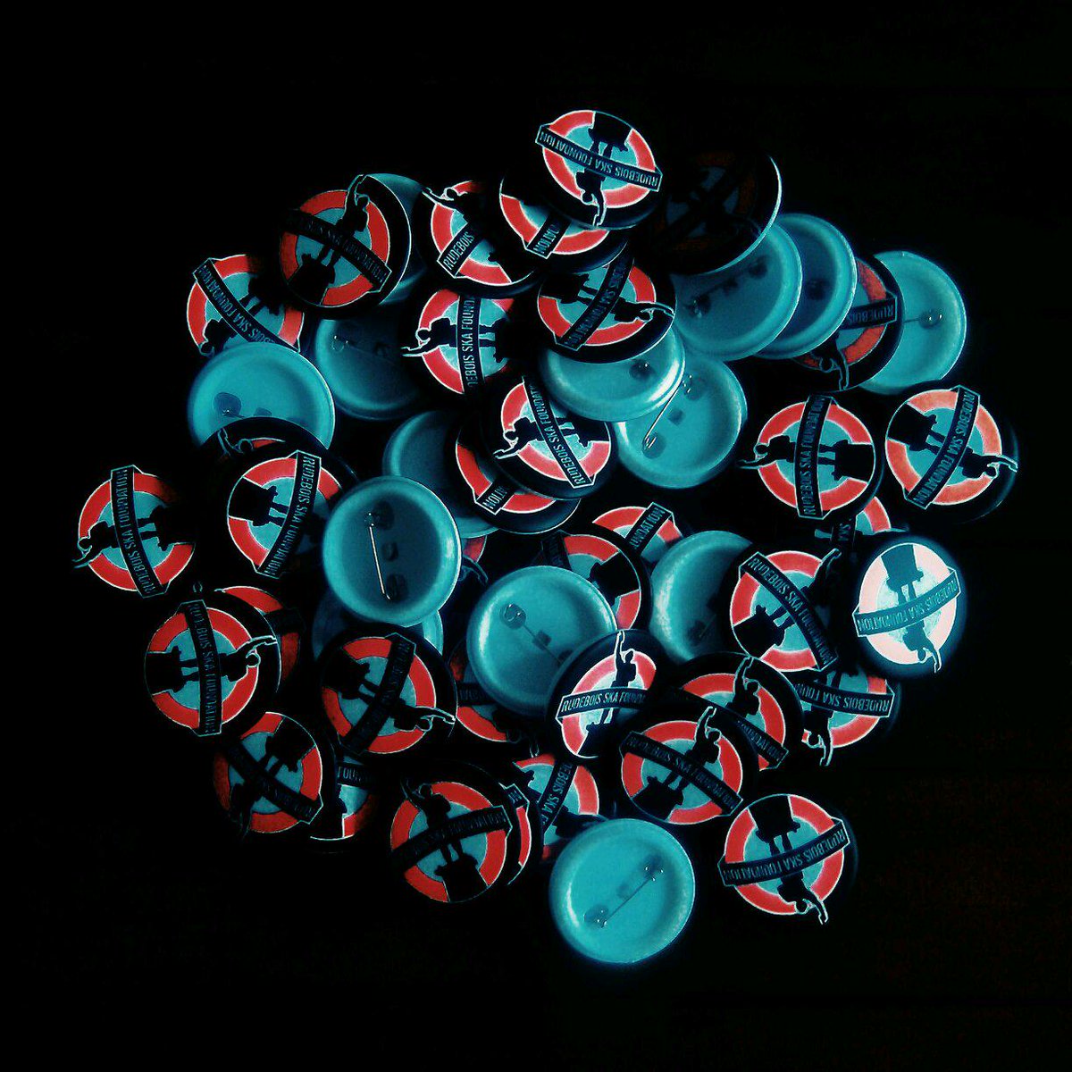 Pin gratis untuk 25 pengunjung pertama, besok di Chillax Lounge, start 11.00 WIB! #TheJourneyContinues