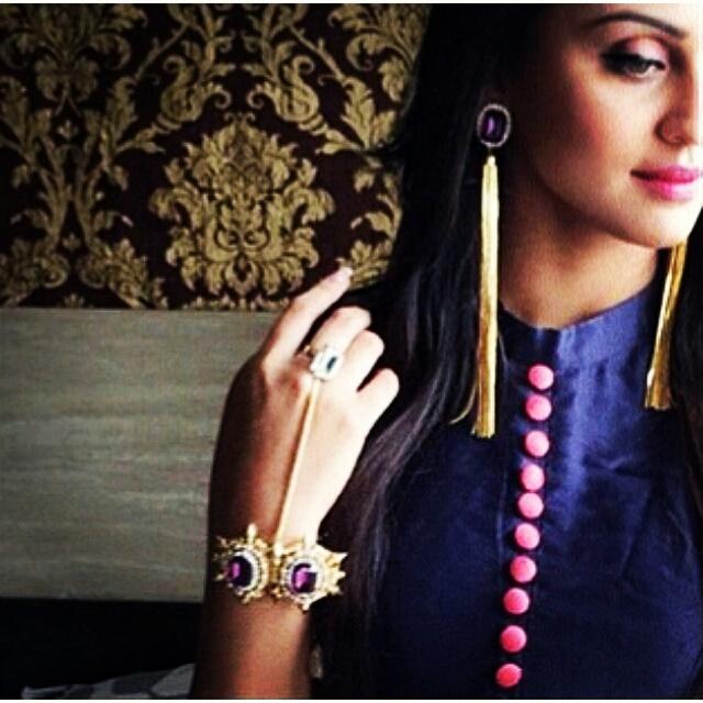 AngelicCatty's tweet photo. Do u know how beautifull u are? 😊😊 @krystledsouza #FewHoursToGo #HappyBirthdaKrystleDsouza ❤ http://t.co/SwWIOQMwfT
