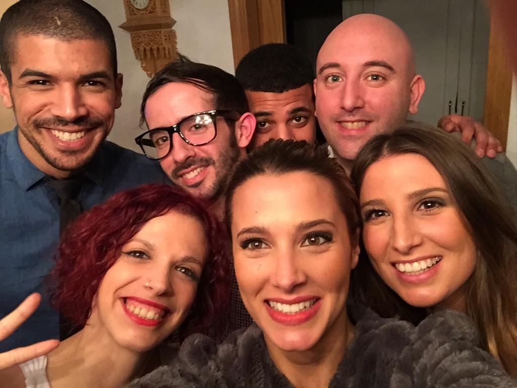 Xavier_Nerd's tweet photo. Mejor compañía, ¡imposible! @CorinaRandazzo @NahirRandazzo1 @ManuduqeManuel @PauMontanerC http://t.co/pD2ZaNS0Bw