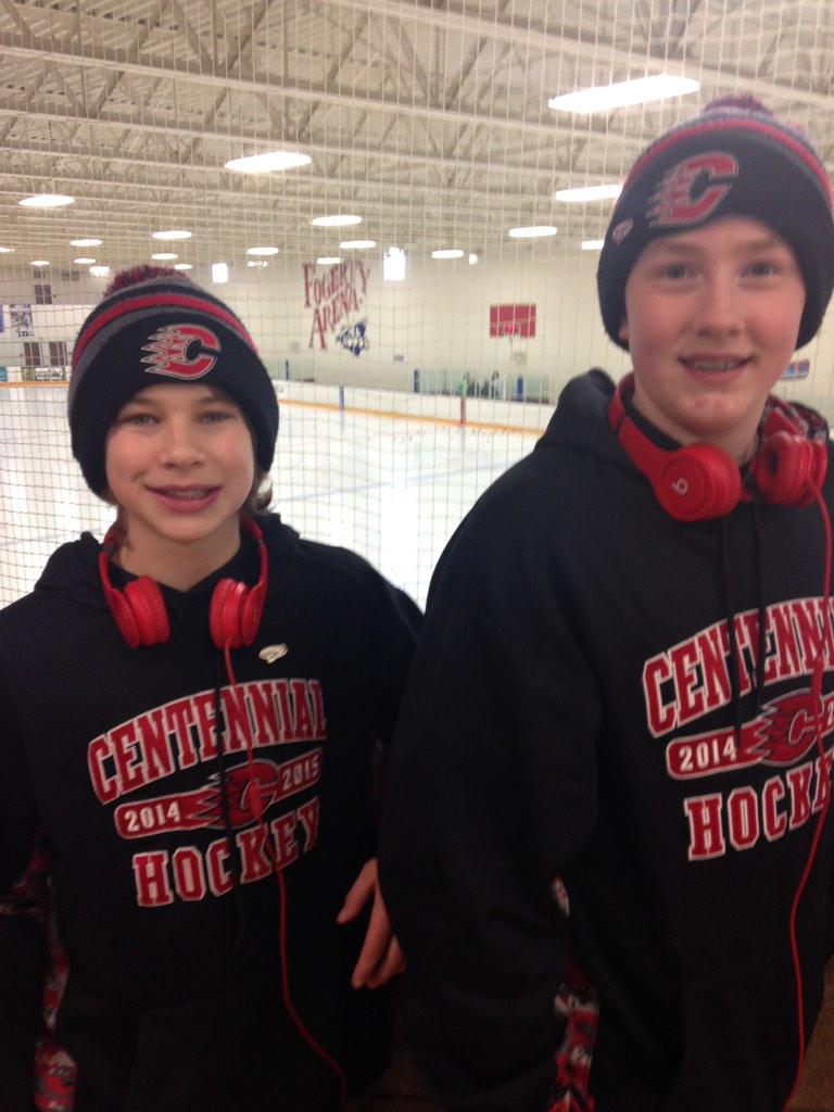 sondosaki's tweet photo. Congrats to @Centennial_19 and the b1 peewees off to regional final after 6-1 win over St. Paul http://t.co/6W6UQ40Evi