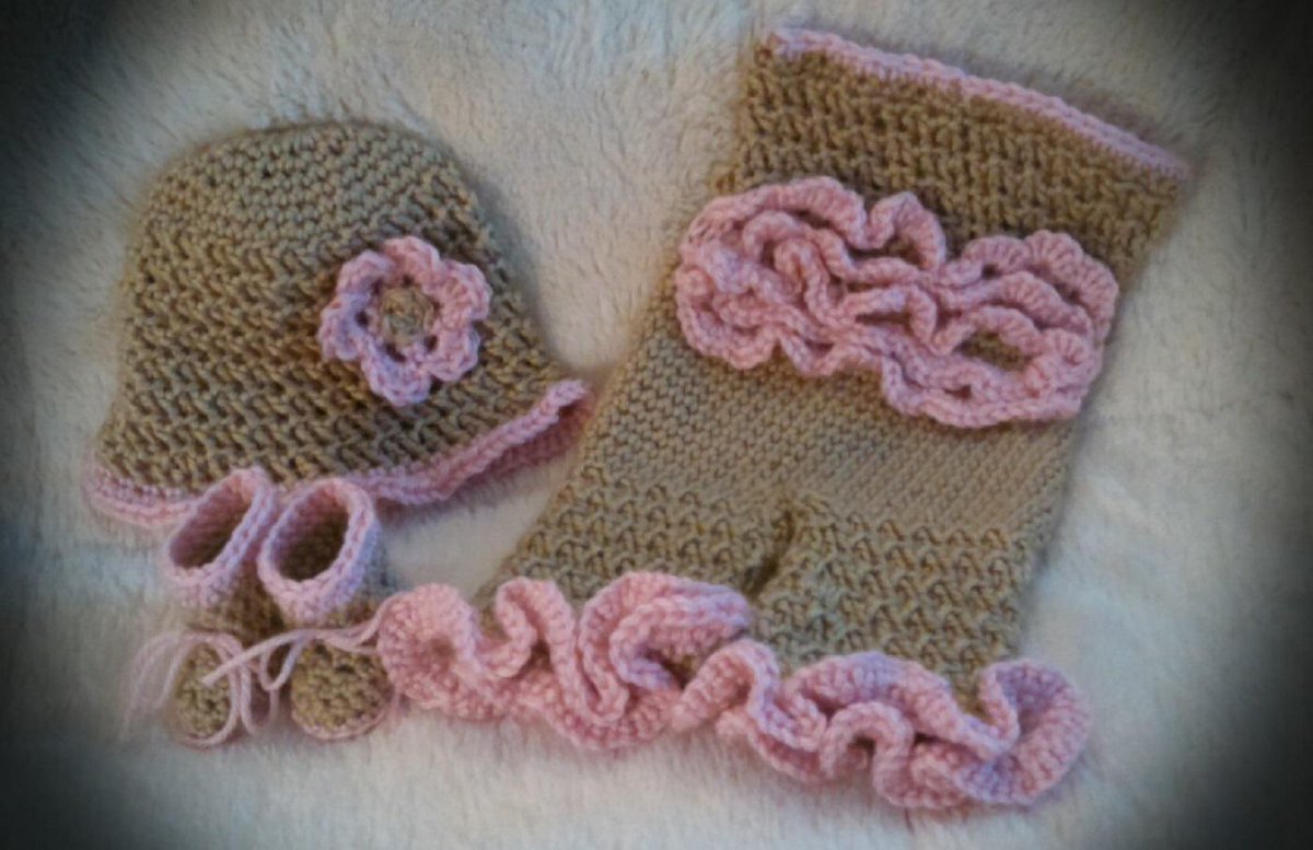 CrochetedRose tweet media