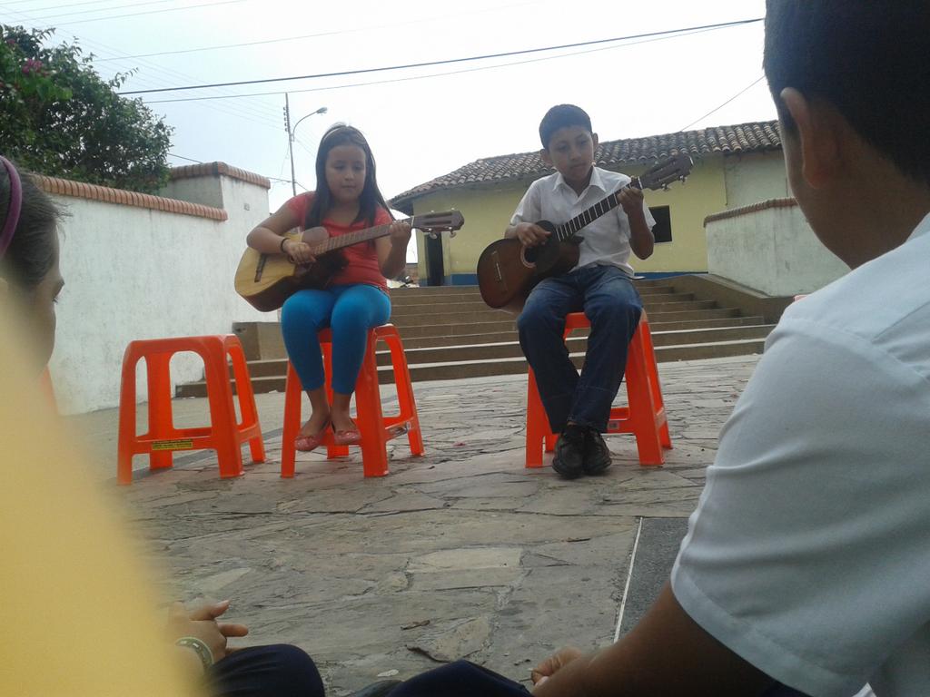 lisethzerpa29h's tweet photo. lafiestadelmillon  Modulo Mesa Bolivar Edo- Merida #ElSistemaCumple40 @nucleodpr @elsistema http://t.co/bN00xiqGwU