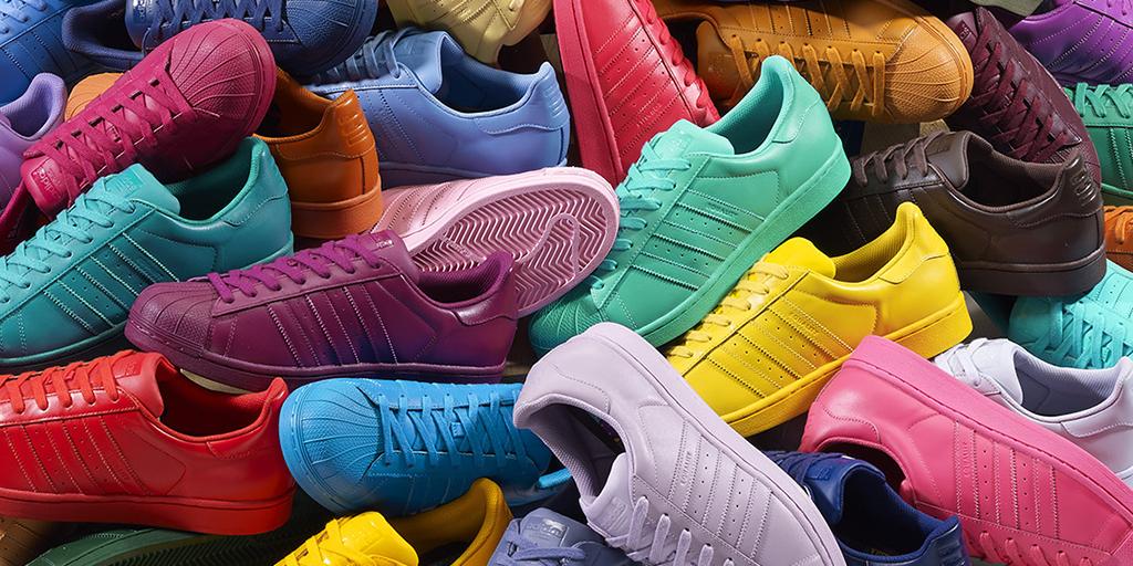 La forma Apuesta Inspección adidas on Twitter: "50 colors. 50 choices. There is an @adidasOriginals # Superstar #Supercolor for everyone. Take your pick in March.  http://t.co/QN0bn2fj3r" / Twitter