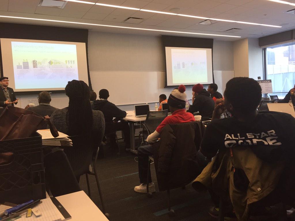 thechristina99's tweet image. So happy to be training a new class of All Stars @MicrosoftNY #WorldofCoding