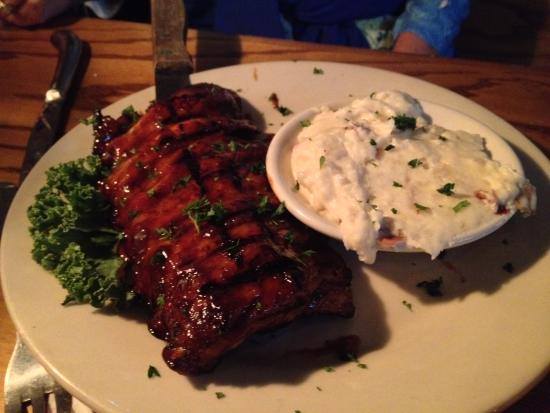 PortCityPerks's tweet photo. @DeckHouseCBNC has $12.99 full rack of ribs?!?! Come &amp; get 'em:  http://t.co/M7SS91Mabr
#portcityperks #yum http://t.co/N3dfzBLRDb