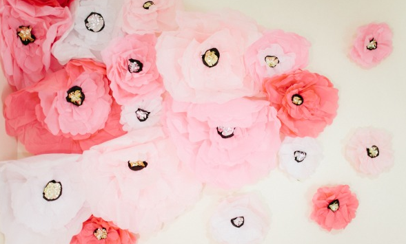 smpliving's tweet photo. Fabulous flower wall:
http://t.co/FTiXz1BASL @glitterinclexi @loveandspark http://t.co/iY3WPzH8pt