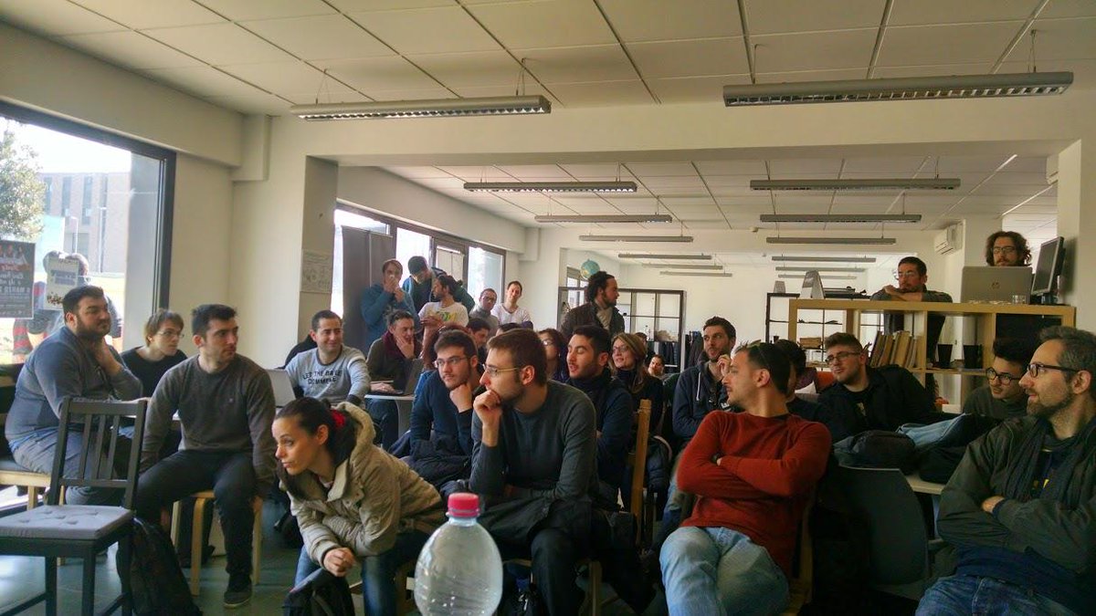 cameliaboban's tweet image. 1st session jam on #AndroidFundamentals @udacity &amp;amp; @Google course in Rome #GDGRoma
