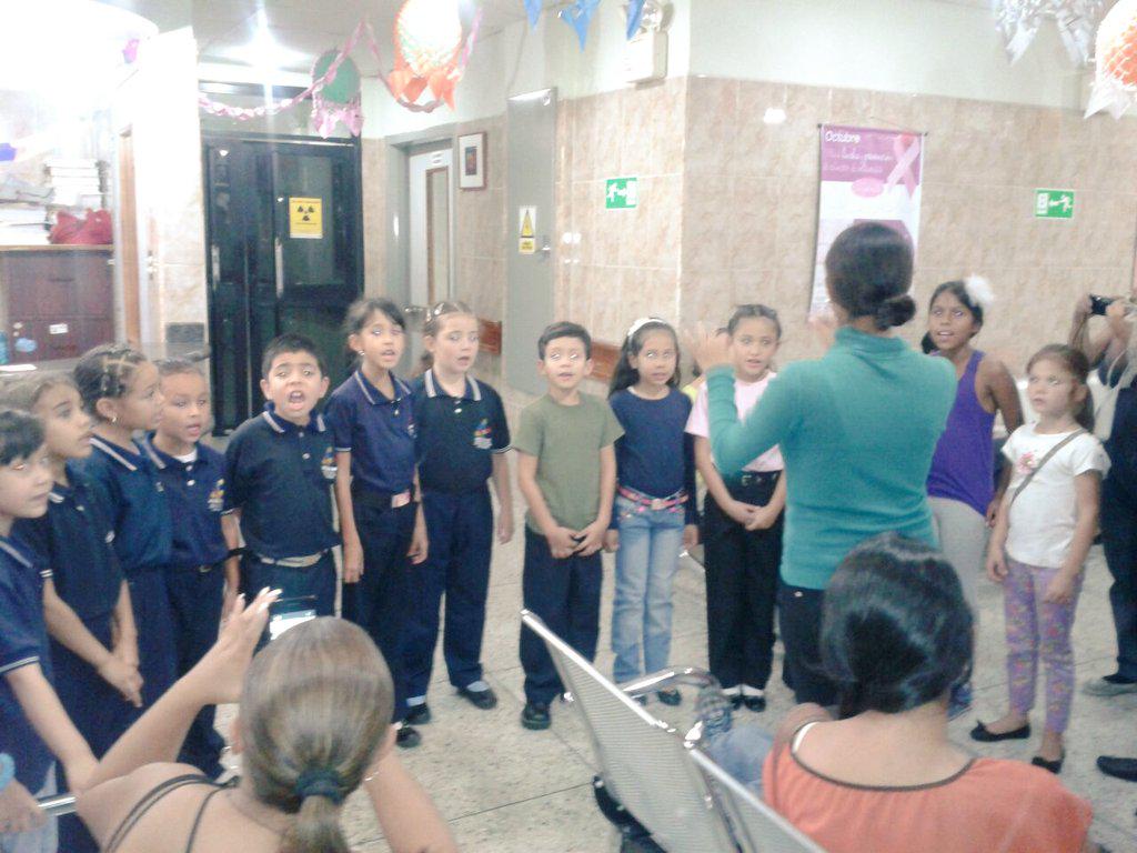 CoroSinfonicoJM's tweet photo. Presentación del Coro Pre Infantil  @marisamerchan  #Mérida @fosjiem #ElSistemaCumple40 @elsistema http://t.co/z7FjnrNNEL