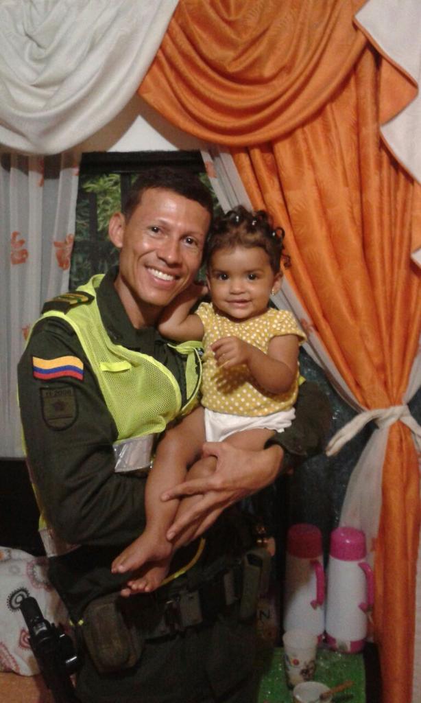 rocopa0715's tweet photo. @TeletonColombia vamos mi colombia http://t.co/OewNUuzLem