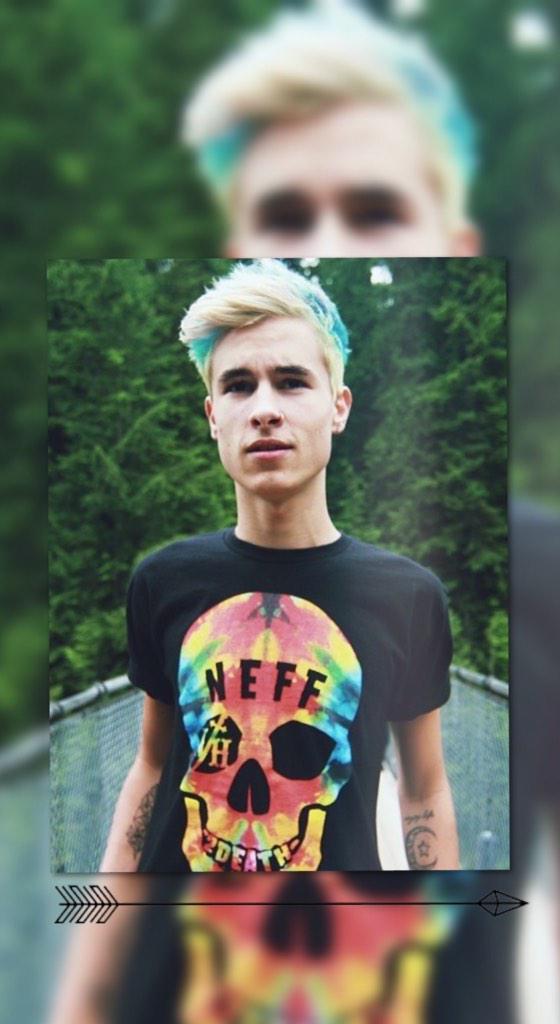 lockscreenzsz's tweet photo. 💫 free lockscreen kian lawley 💫
rt ou fav se pegar http://t.co/kYFOKsZE0Q