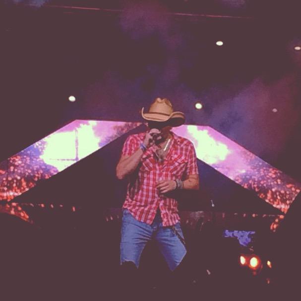 Happy Birthday to I had the great opportunity to see him last year! He\s incredible live. 