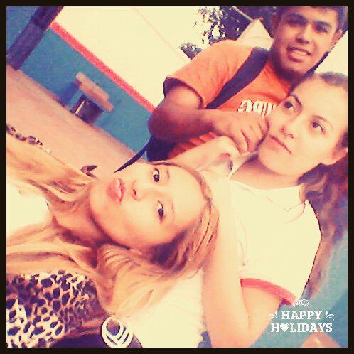 Stephan03682148's tweet photo. Solo clases😍😂👌 http://t.co/GaMHebe9mY
