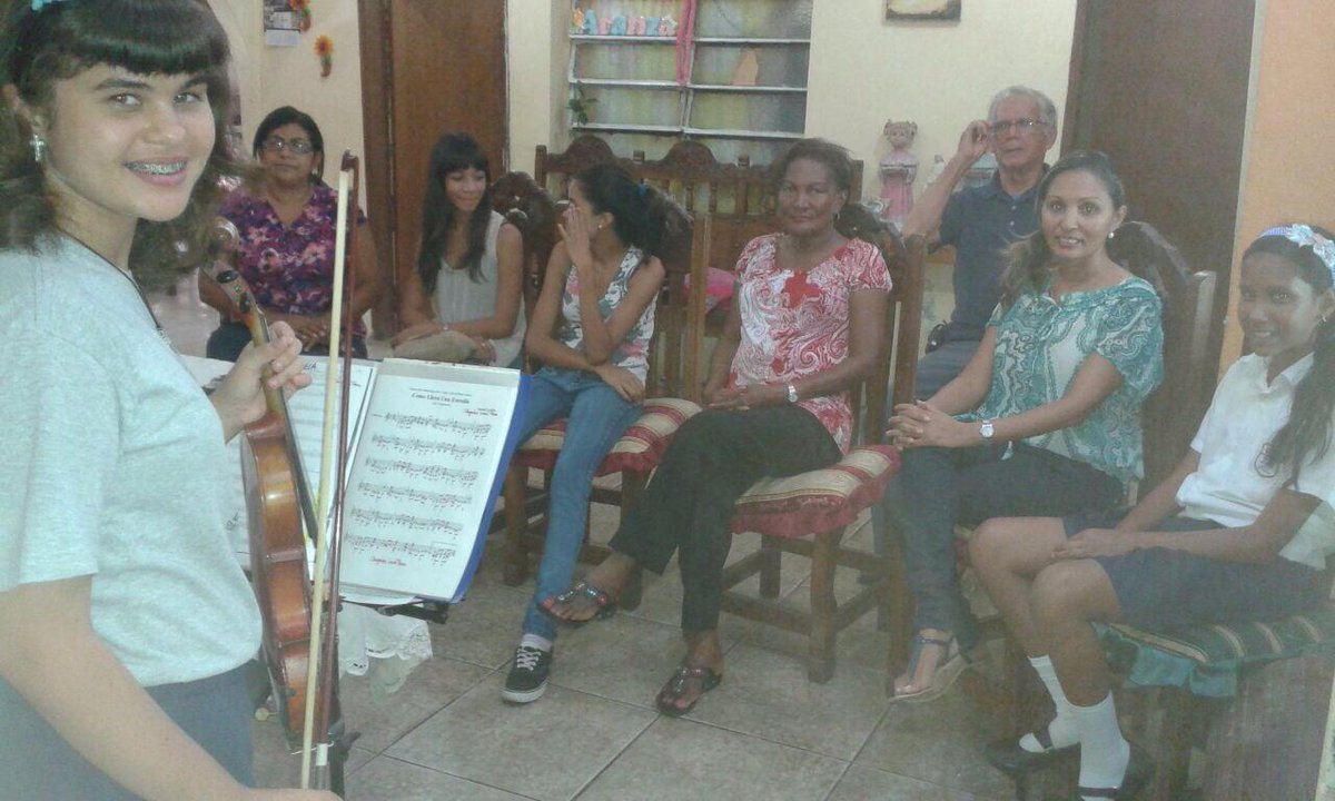 #ElSistemaCumple40 #OSJB Angeles Leal #Violin #RioChico #Paparo