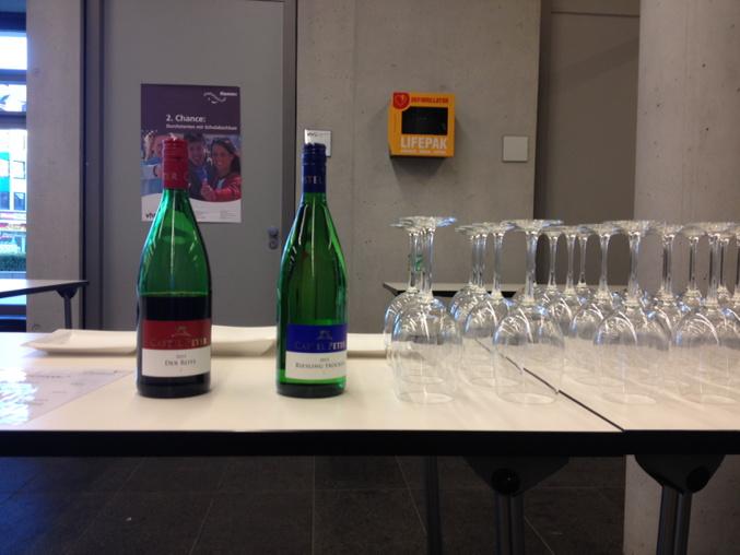 Und später noch ein Glas Wein bei der Lesung von Jürgen Kehrer um 19.05 Uhr. #5jhvkf