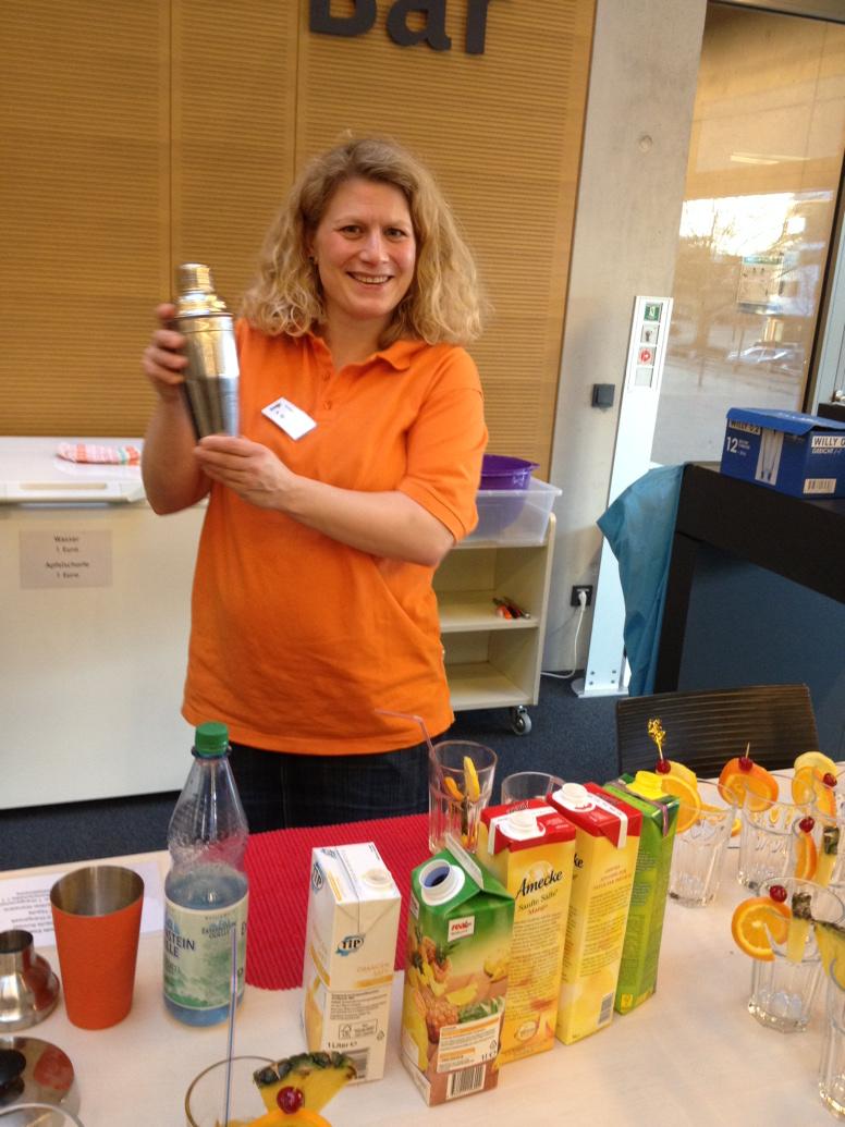 Cocktails in der #Bibliothek mit oder ohne noch bis 19 Uhr. #5jhvkf