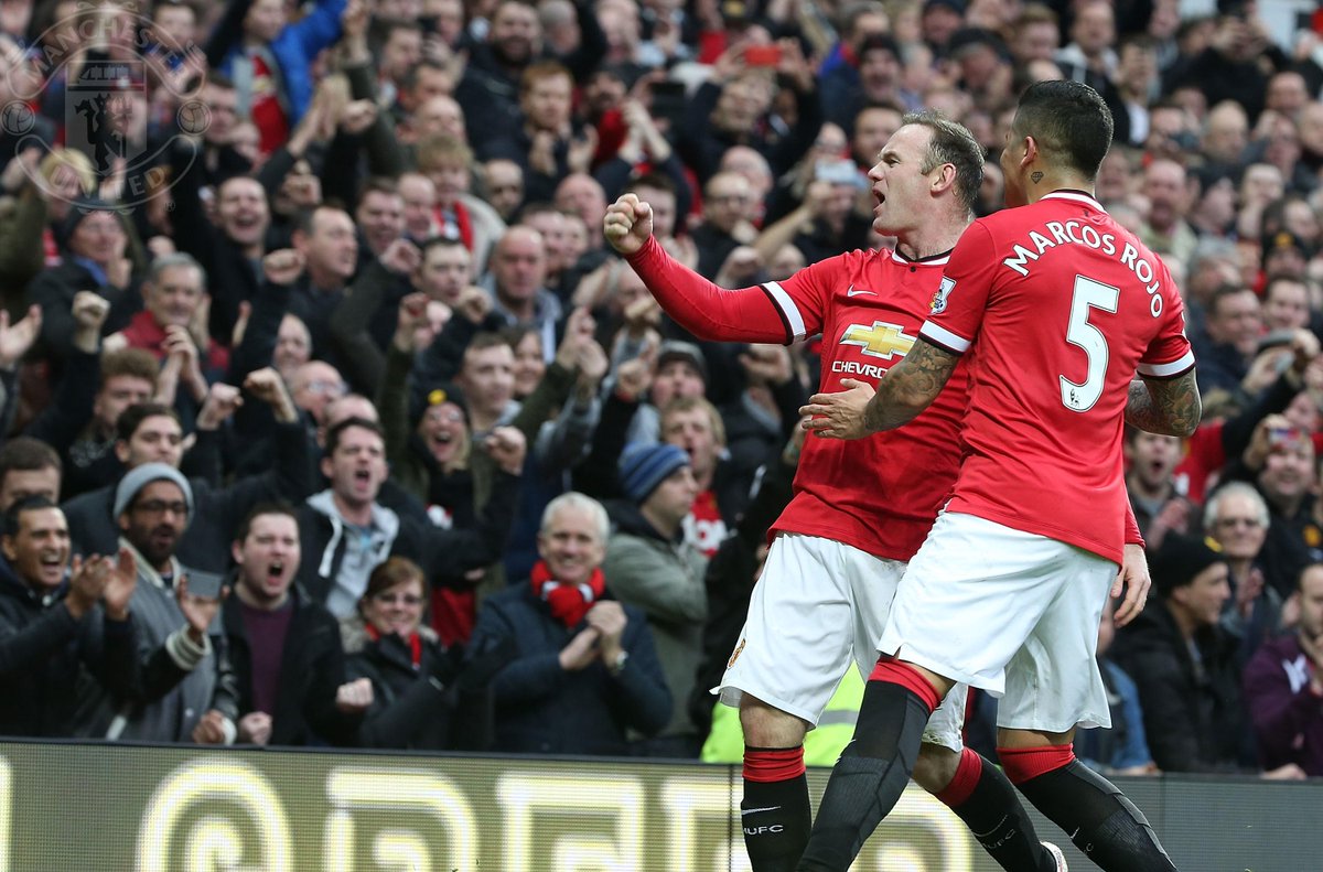 ManUtd's tweet photo. FT: United 2 Sunderland 0. The Reds go third as Rooney's double seals victory over the 10-man Black Cats. #mufclive http://t.co/4HzFz7o6Gr
