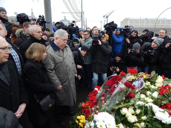 B-8jYQSUQAEzCV3.jpg:large