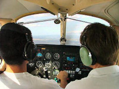 justflyhouston's tweet image. Flying in real conditions today....Cold, drizzle, crosswinds.... #studentpilot #flightinstruction