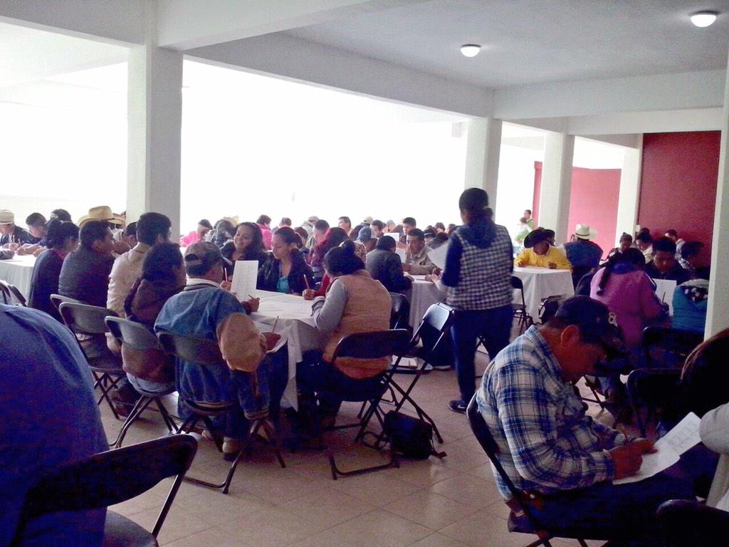 isi_educ's tweet photo. "@SonRocha: #QUERÉTARO las estructuras del PAN se profesionalizan... #EstampidaAzul @lafuente_mx @PanchDominguez http://t.co/UfoAriR0y6"