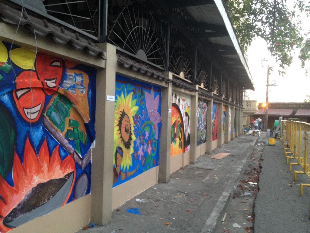 Sining Dingding, a mural competition in partnership w/ Metrobank Art Foundation together w/ Intramuros Adm.