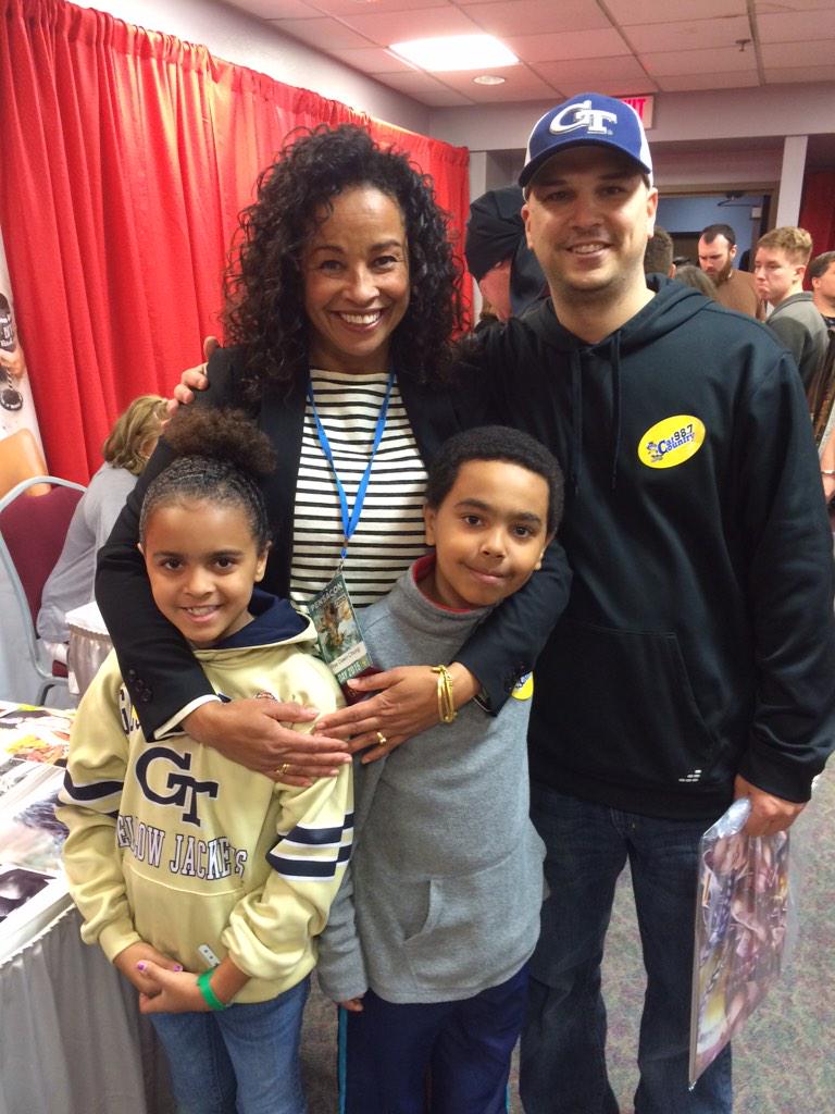 Great meeting @ Pensacon. Happy Birthday as well!! 