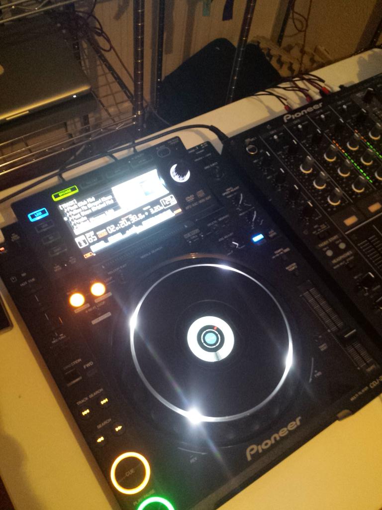 pablo_shaz's tweet photo. Preparty antes de @fabrikdiscoteca y sonando el gran @Josedemara con Gigeri! #temaaaazo http://t.co/rtQnyabJ2Q