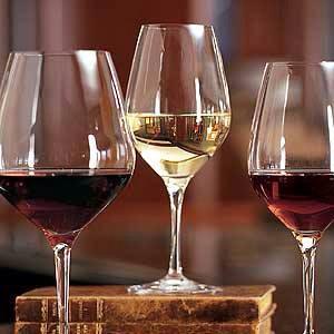 629cortland's tweet photo. It's chilly out there ... Come in out of the cold for a glass of red wine.. http://t.co/mTA9oW87km