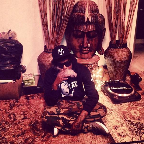 PrimeEra's tweet photo. New song by @abdashsoul called "47 bars" produced by @Alchemist. Listen to it here: http://t.co/hIvK2mHNO5
#47bars http://t.co/jvVOCuhM50