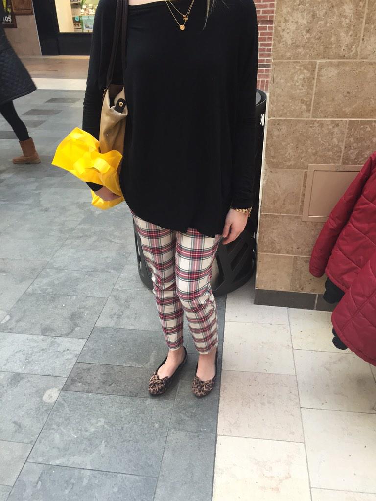 krear_keelea's tweet image. Classy Abbie&apos;s ootd #patternonpattern