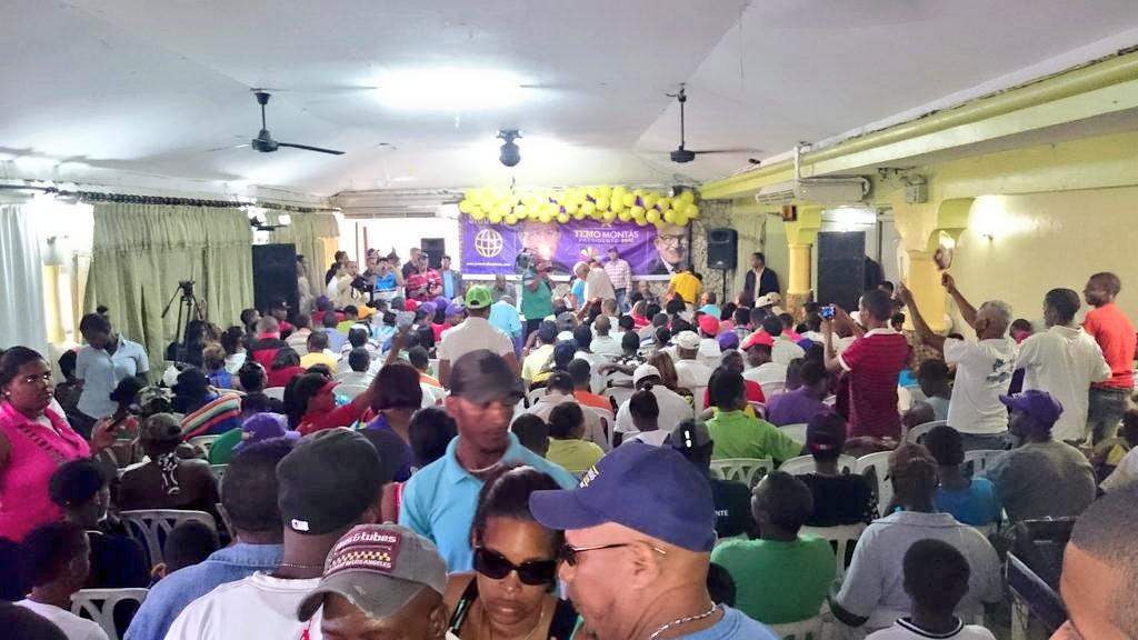 temomontas's tweet photo. Inicia asamblea con los coordinadores de #HatoMayor, #ElSeibo, #SanPedroDeMacoris e #Higuey. http://t.co/xuhPsc368w