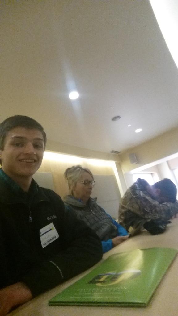 mckanderbach's tweet image. Sitting in class at EOU and my dad fell asleep and my mom is texting #BadExamples #goEOU #EOU #EOUWorks