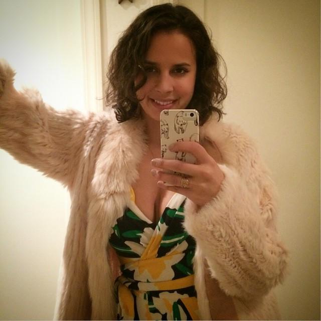 jmagicbean's tweet photo. flowers & fur for #flockofsiegals rehearsal party #aboutlastnight #wintermeetspring #nyc http://t.co/SeRO7Srade http://t.co/PqI0uKqIUl