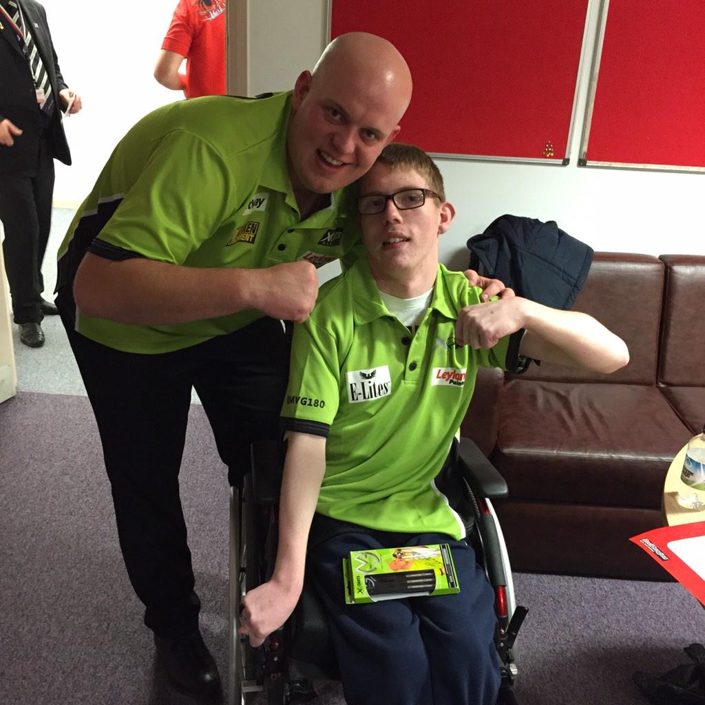 Michael Van Gerwen tweet media