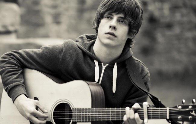 Happy 21st birthday Jake Bugg! Such a talented musician and songwriter. Don\t ever stop making music! 