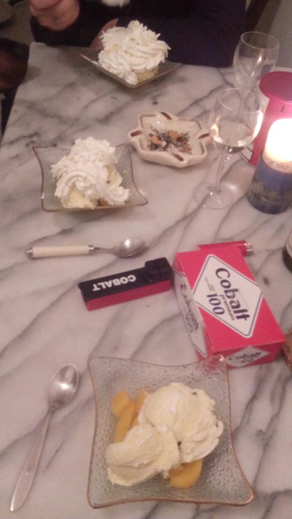 mwaophelie's tweet photo. Soirée chez ma mère ça fait du bien #comptente http://t.co/1RxTjJ7vkA